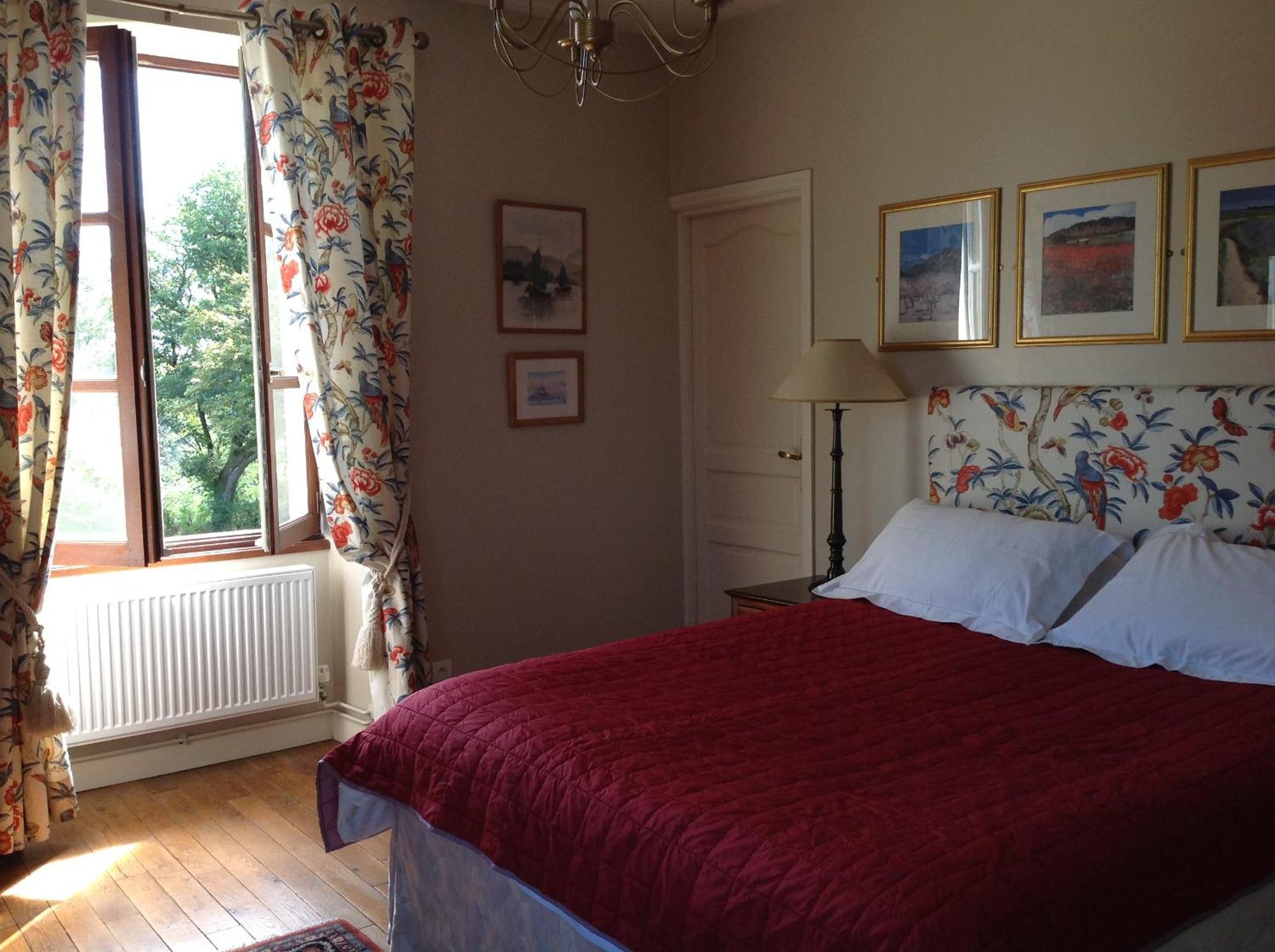 La Grange Terrou Guest House Saint-Germain-de-Confolens Bagian luar foto