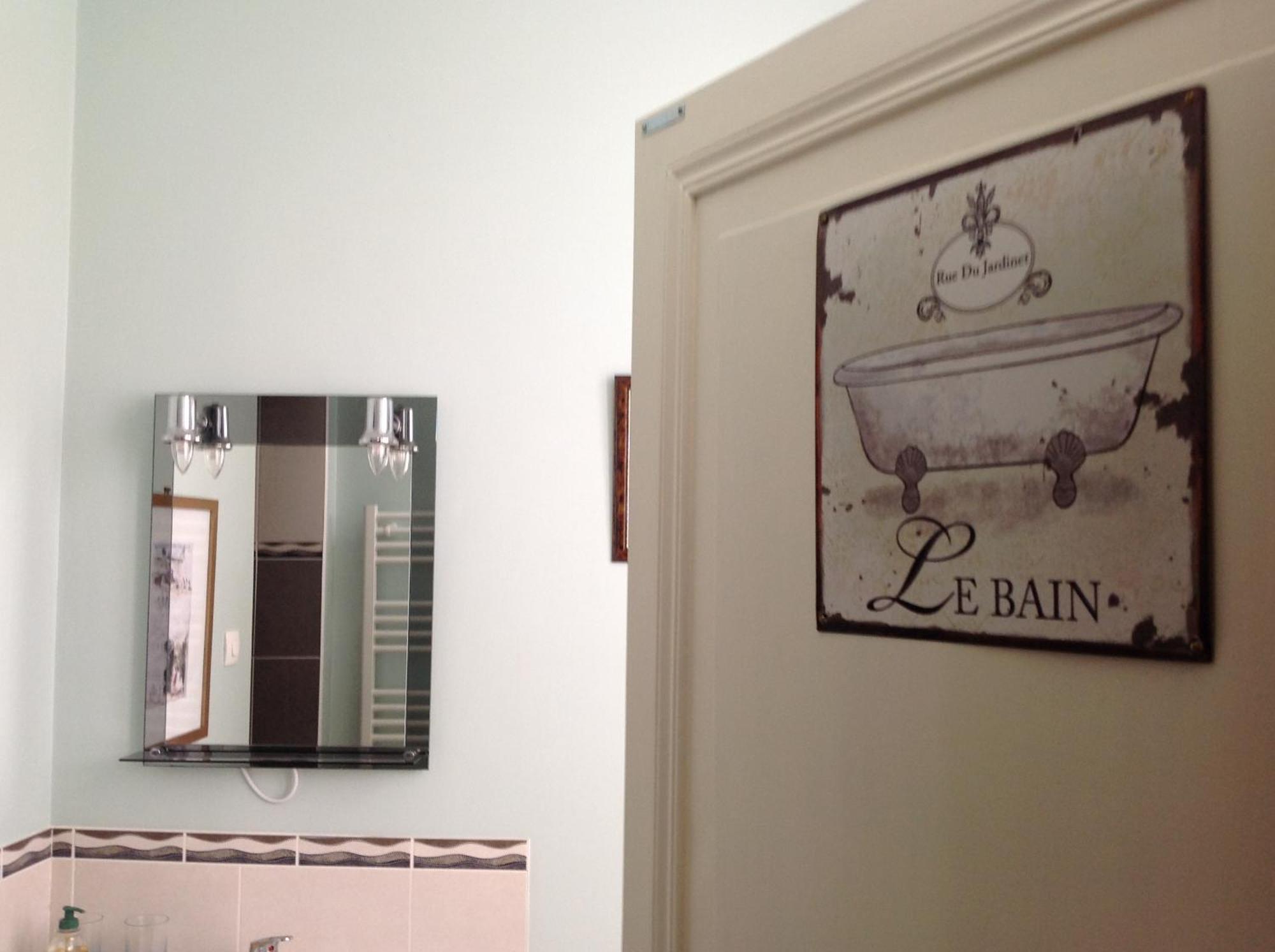 La Grange Terrou Guest House Saint-Germain-de-Confolens Bagian luar foto