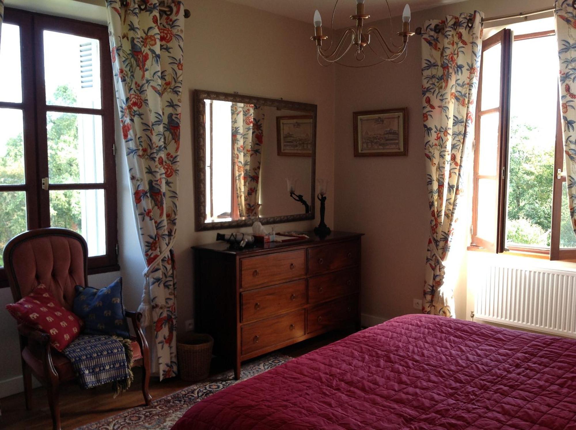La Grange Terrou Guest House Saint-Germain-de-Confolens Bagian luar foto
