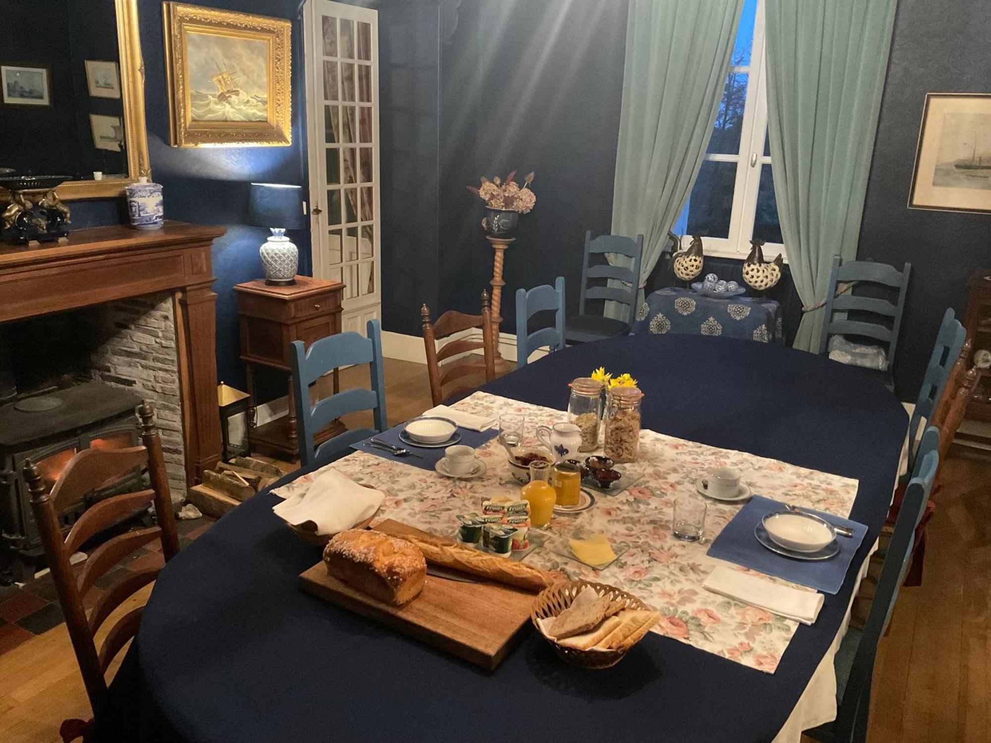 La Grange Terrou Guest House Saint-Germain-de-Confolens Bagian luar foto
