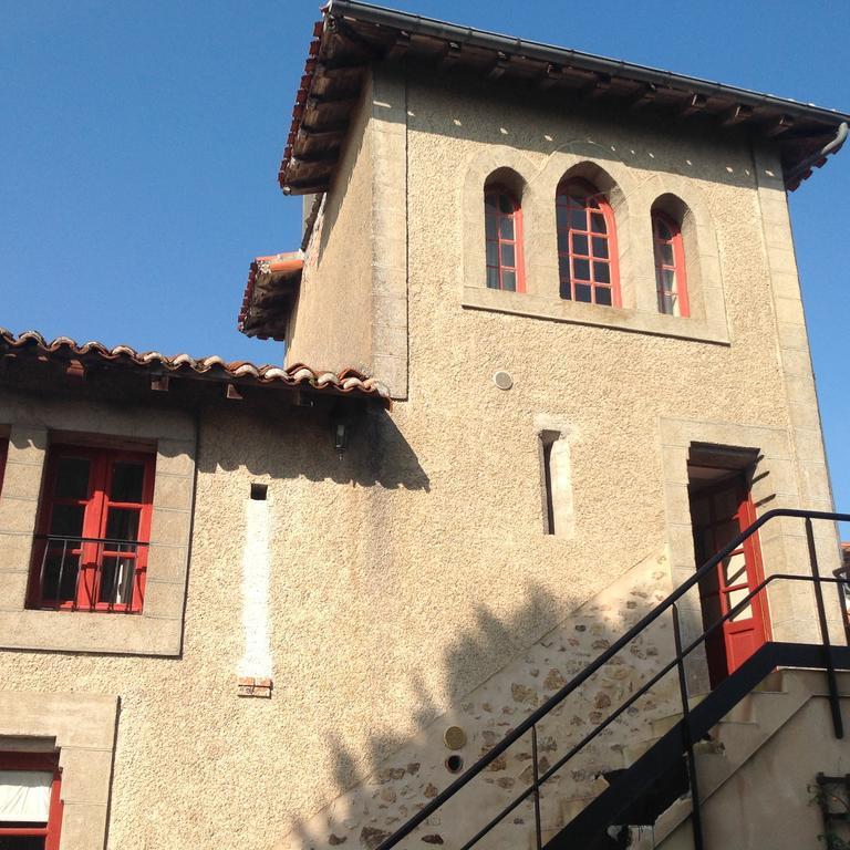 La Grange Terrou Guest House Saint-Germain-de-Confolens Bagian luar foto