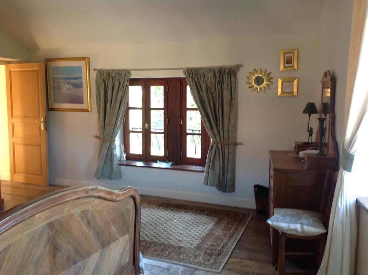 La Grange Terrou Guest House Saint-Germain-de-Confolens Bagian luar foto