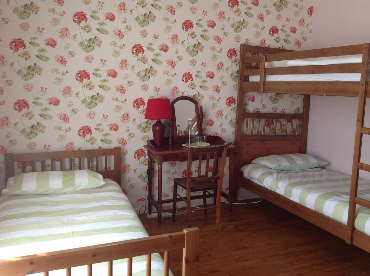 La Grange Terrou Guest House Saint-Germain-de-Confolens Bagian luar foto